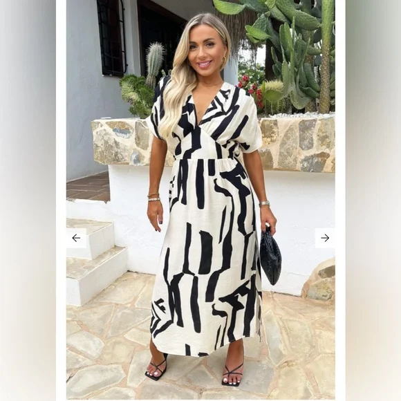 NEW Black and White Abstract Dress! - Picture 1 of 3